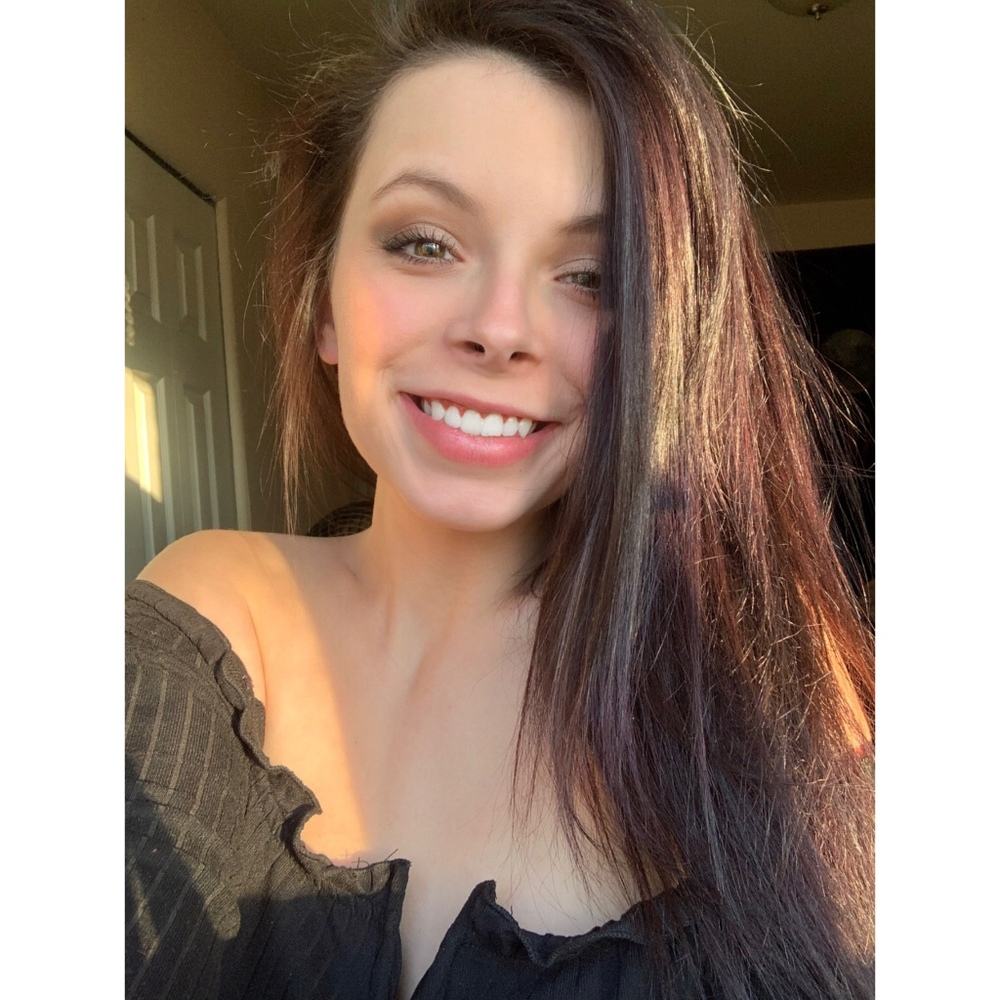 Meet your Posher, Julia